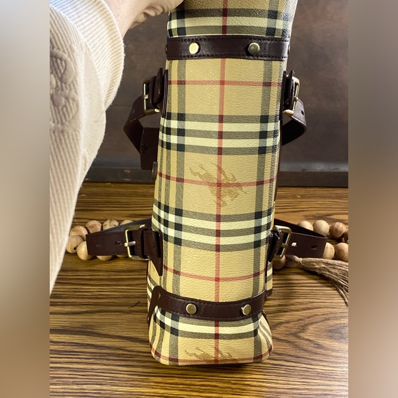 Burberry Haymarket Check Shoulder/Buckle Bag tan/brown - Picture 11 of 12